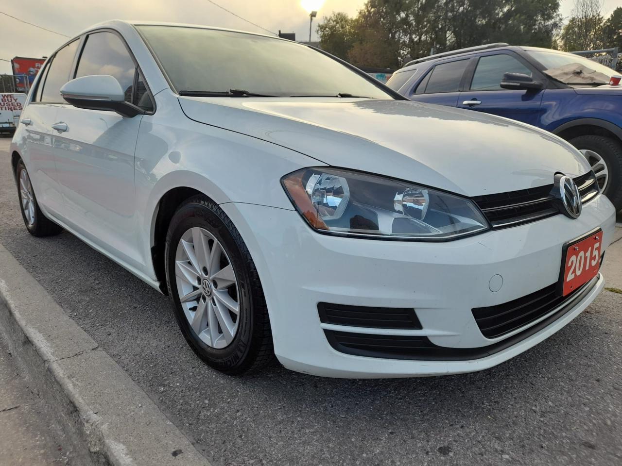Used 2015 Volkswagen Golf 5 speed -Bluetooth  - Heated Seats  - Alloys  - Amazing!!!!!! for sale in Scarborough, ON