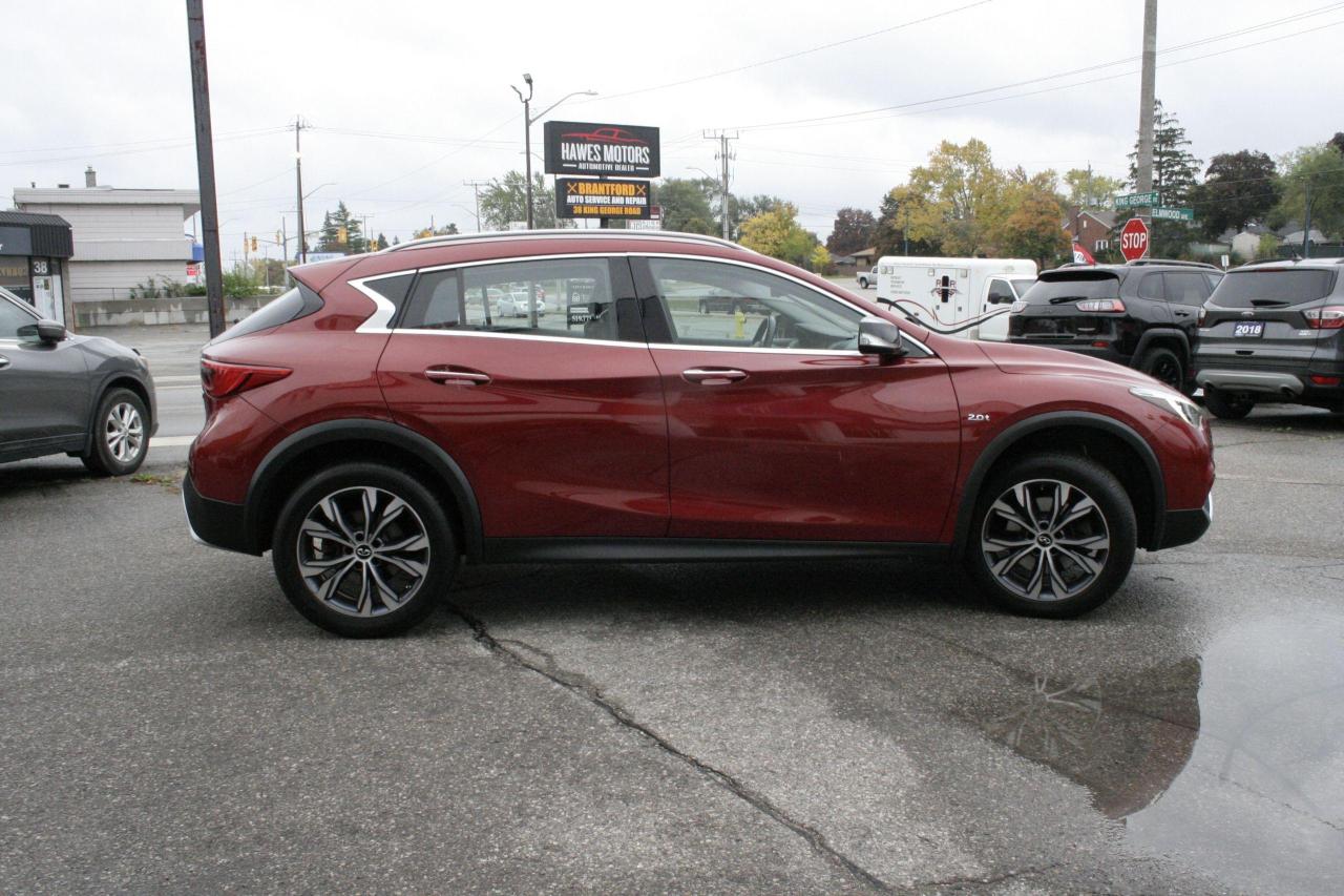 2017 Infiniti QX30 AWD 4dr/NAV/PANORAMIC ROOF/REDUCED - QUICK SALE - Photo #7