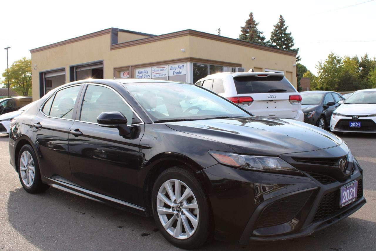 2021 Toyota Camry SE Auto