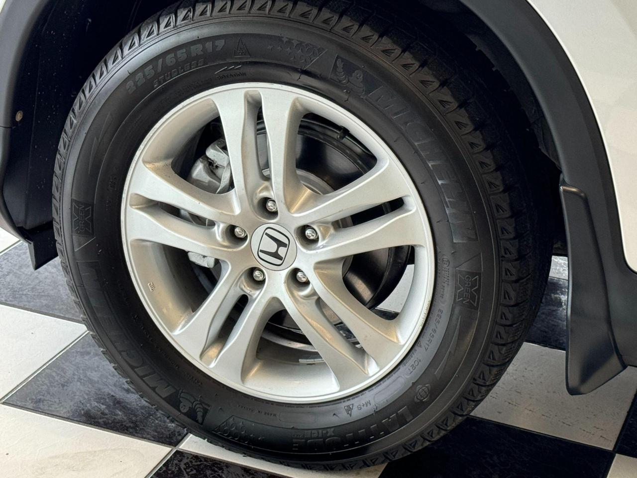 2016 Honda CR-V LX+New Brakes+Camera+Heated Seats+CLEAN CARFAX - Photo #50