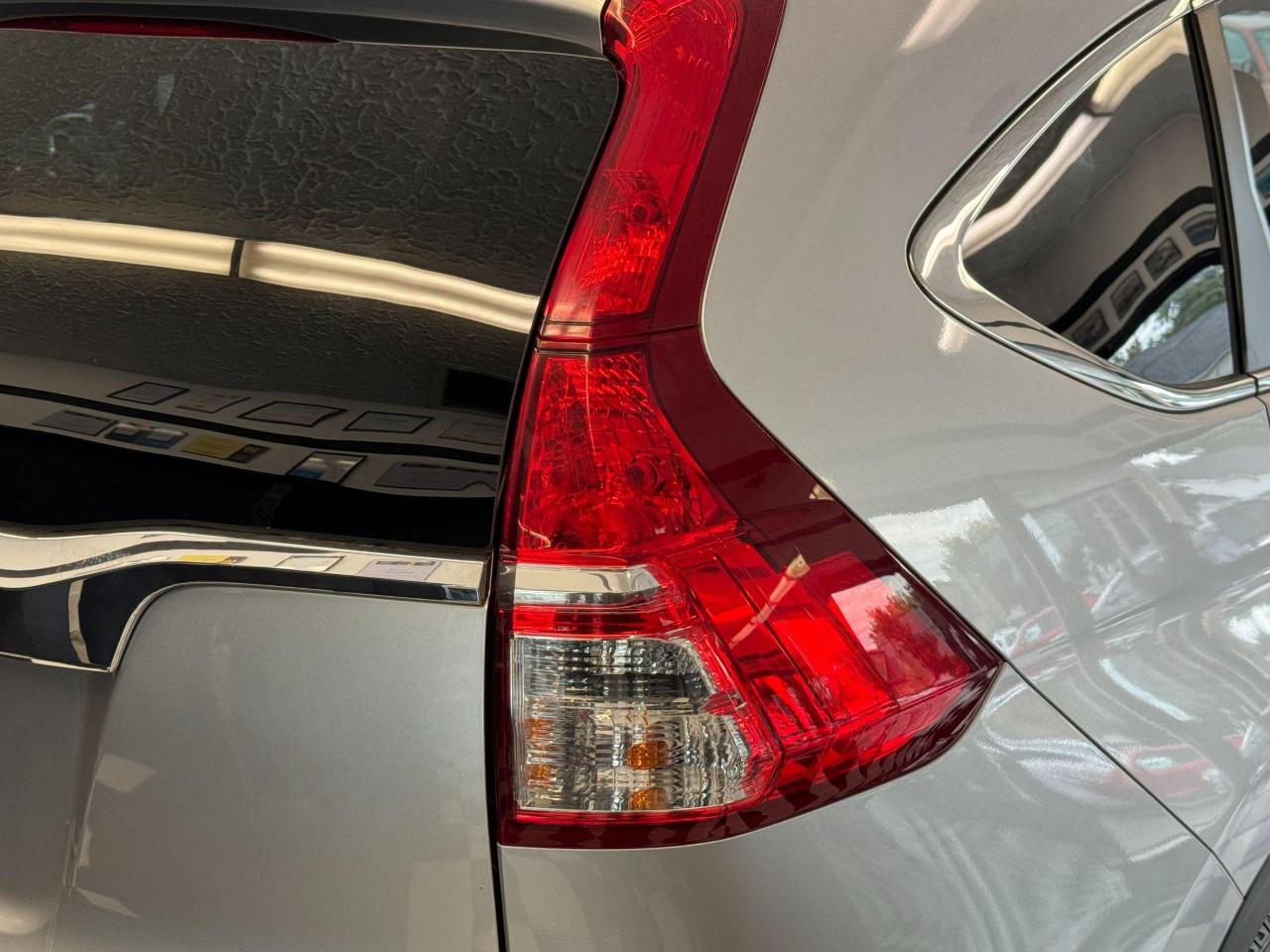 2016 Honda CR-V LX+New Brakes+Camera+Heated Seats+CLEAN CARFAX Photo124