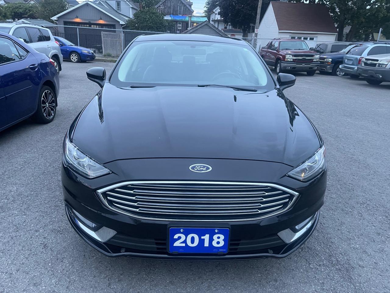 2018 Ford Fusion SE, Leather, Navigation, Push Start, Alloy wheels - Photo #2