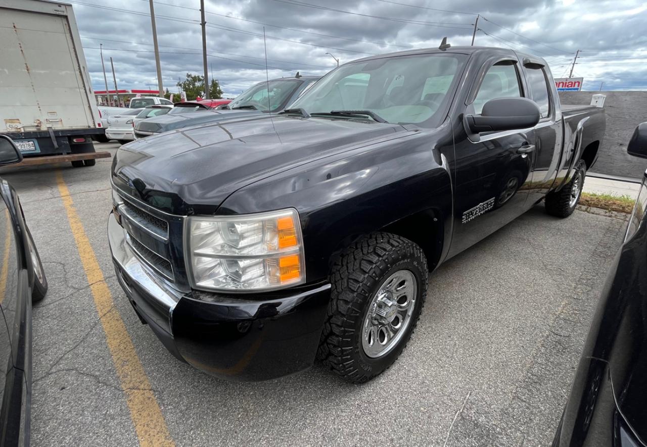 Used 2011 Chevrolet Silverado 1500 LS Cheyenne Edition for sale in Burlington, ON