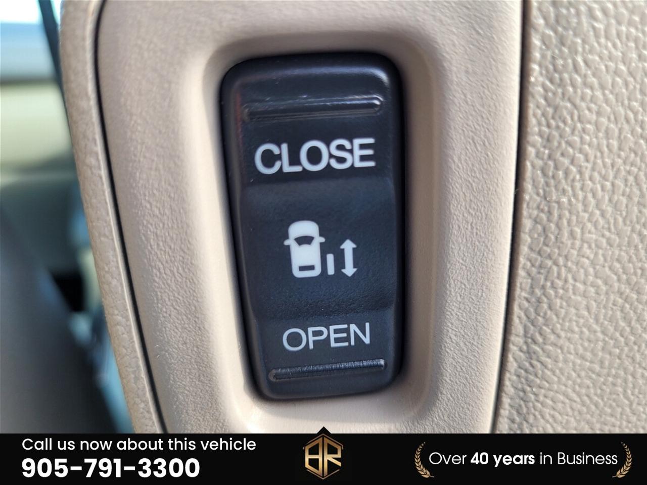 2017 Honda Odyssey No Accidents Reported | Touring | Sun Roof  | Heat Photo