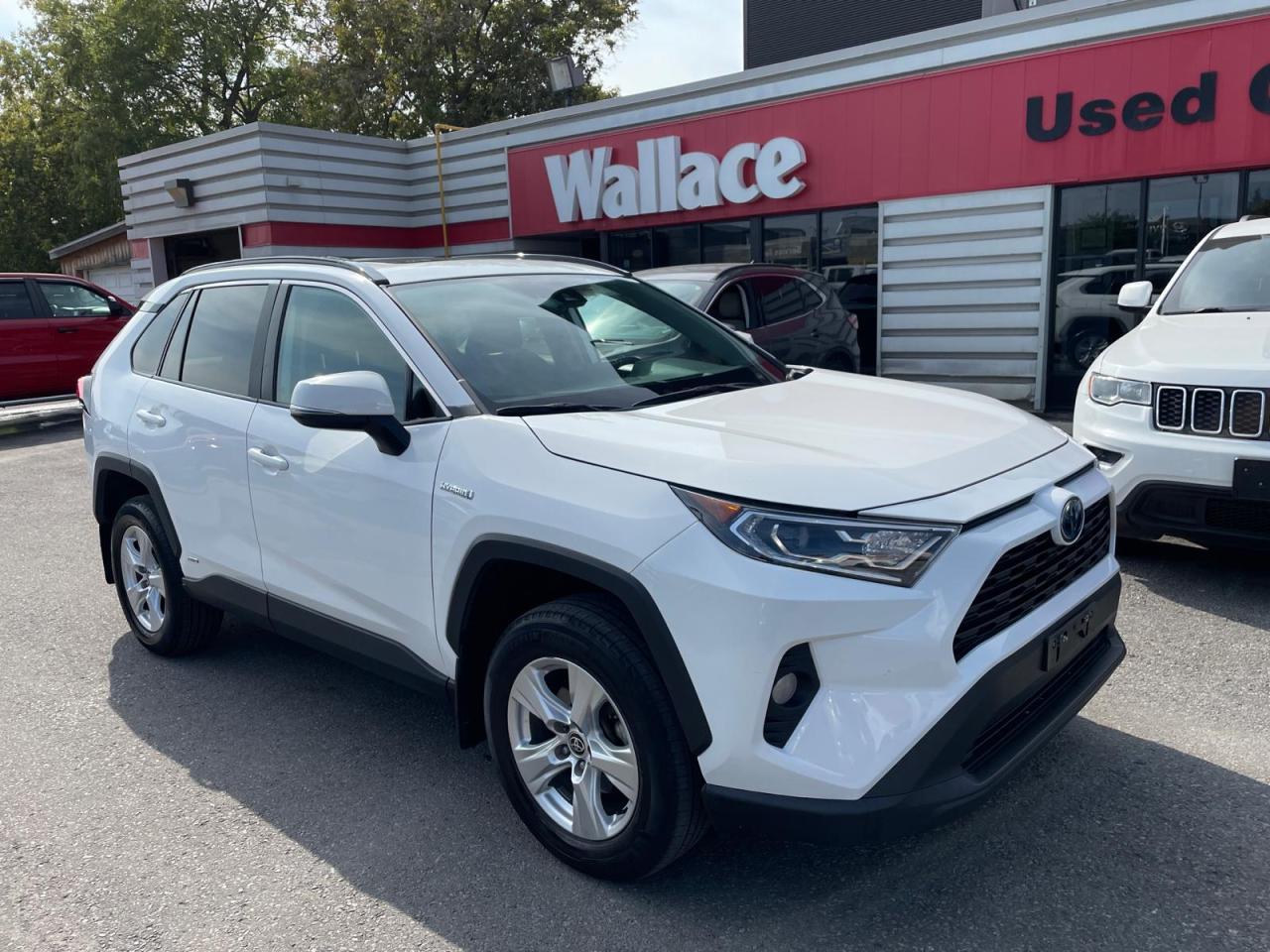 Used 2021 Toyota RAV4 Hybrid | XLE | AWD | SUNROOF | HEATED SEATS + STEERING WHEEL | WE FINANCE for sale in Ottawa, ON