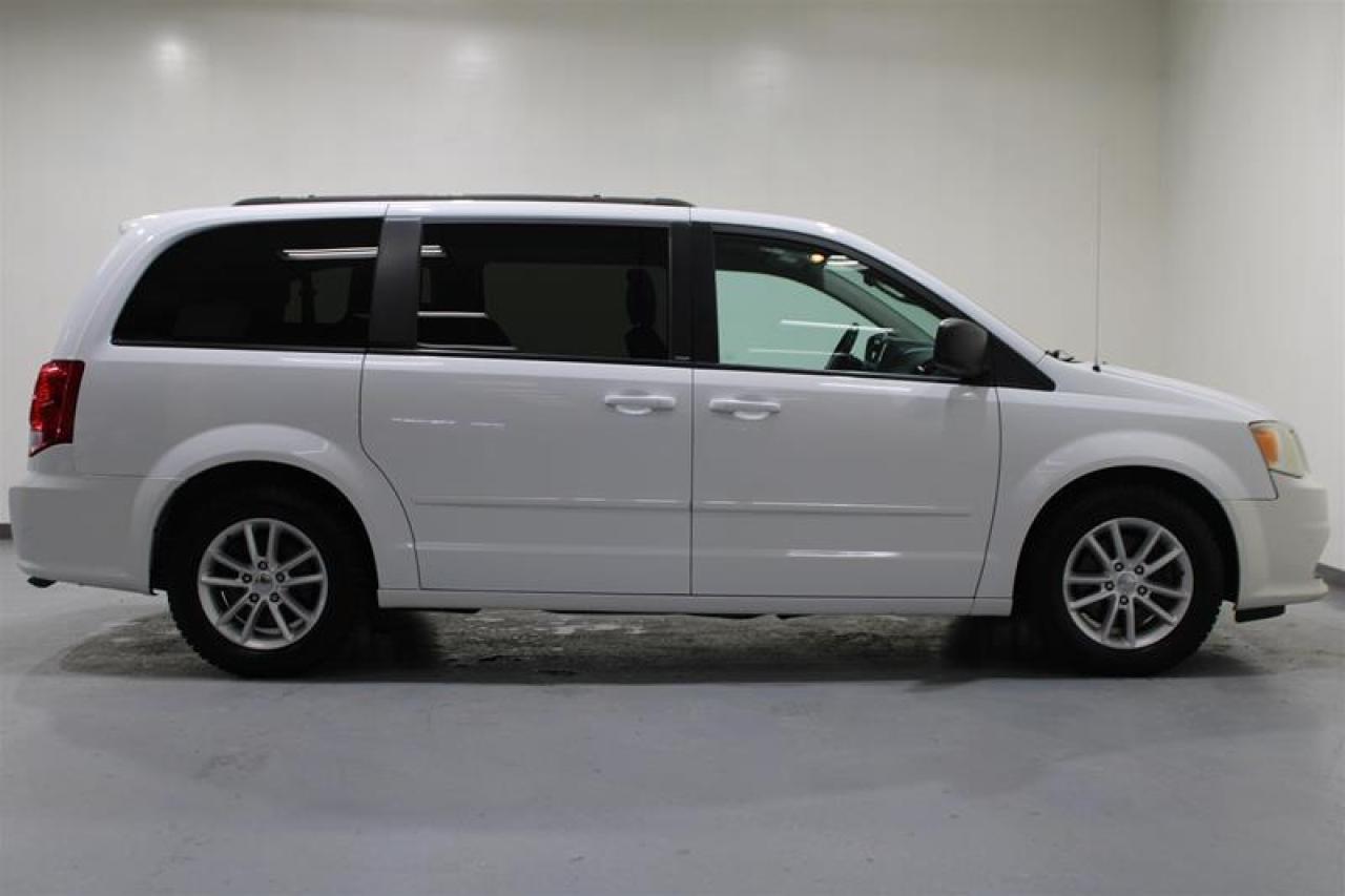 2014 Dodge Grand Caravan WE APPROVE ALL CREDIT