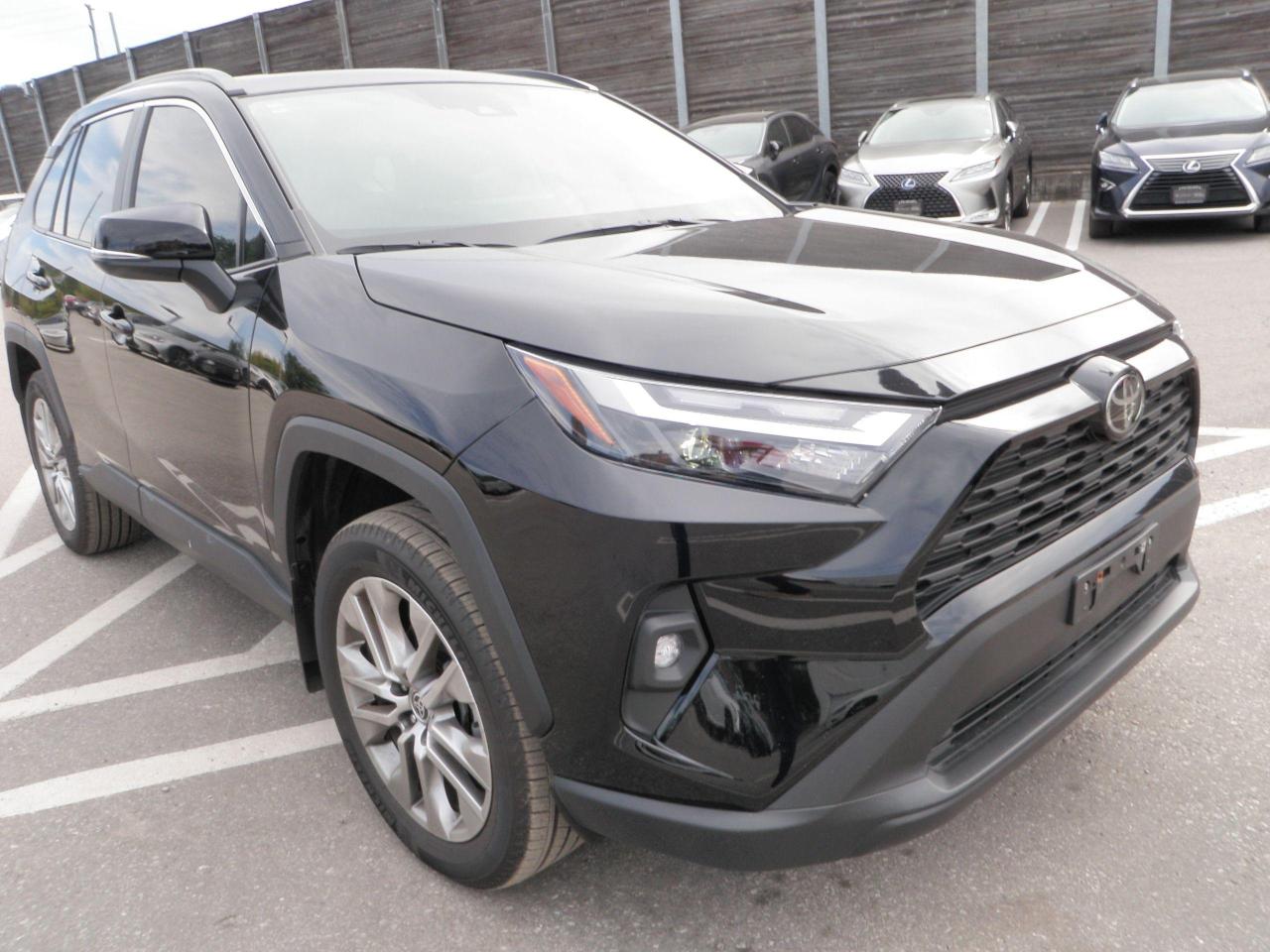 Used 2023 Toyota RAV4 XLE AWD PREMIUM PACKAGE LEATHER ROOF for sale in Toronto, ON