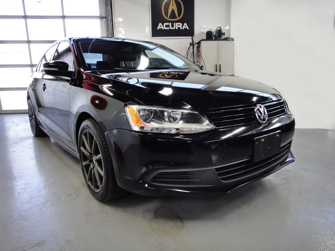 Used 2013 Volkswagen Jetta WELL MAINTAIN,NO ACCIDENT ,SUN ROOF,5MT for sale in North York, ON