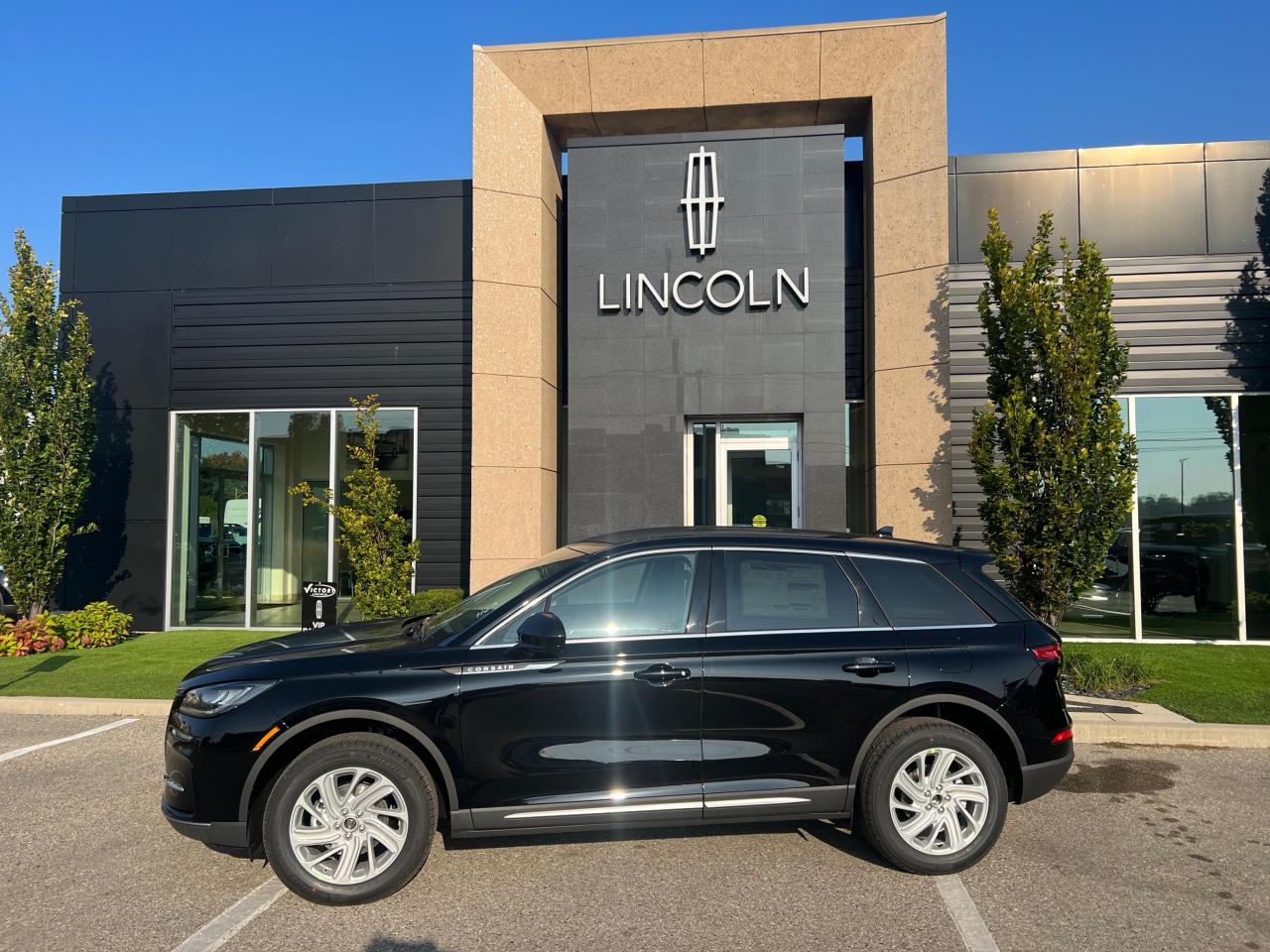 New 2023 Lincoln Corsair Standard for sale in Chatham, ON