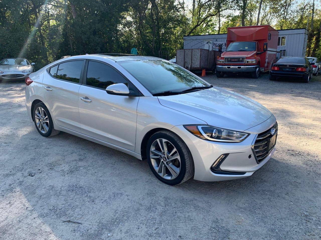 2018 Hyundai Elantra GLS - Photo #3