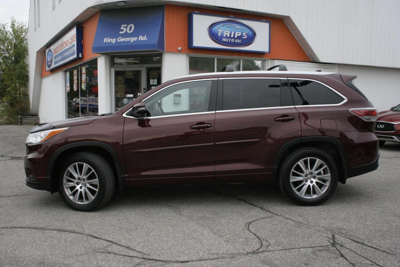 2015 Toyota Highlander AWD 4DR XLE/HIGHLY SOUGHT AFTER IN THIS CONDITION! - Photo #3