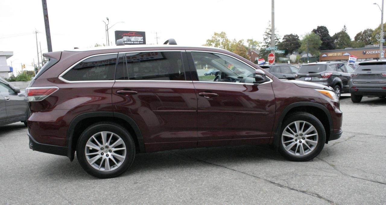 2015 Toyota Highlander AWD 4DR XLE/HIGHLY SOUGHT AFTER IN THIS CONDITION! - Photo #8