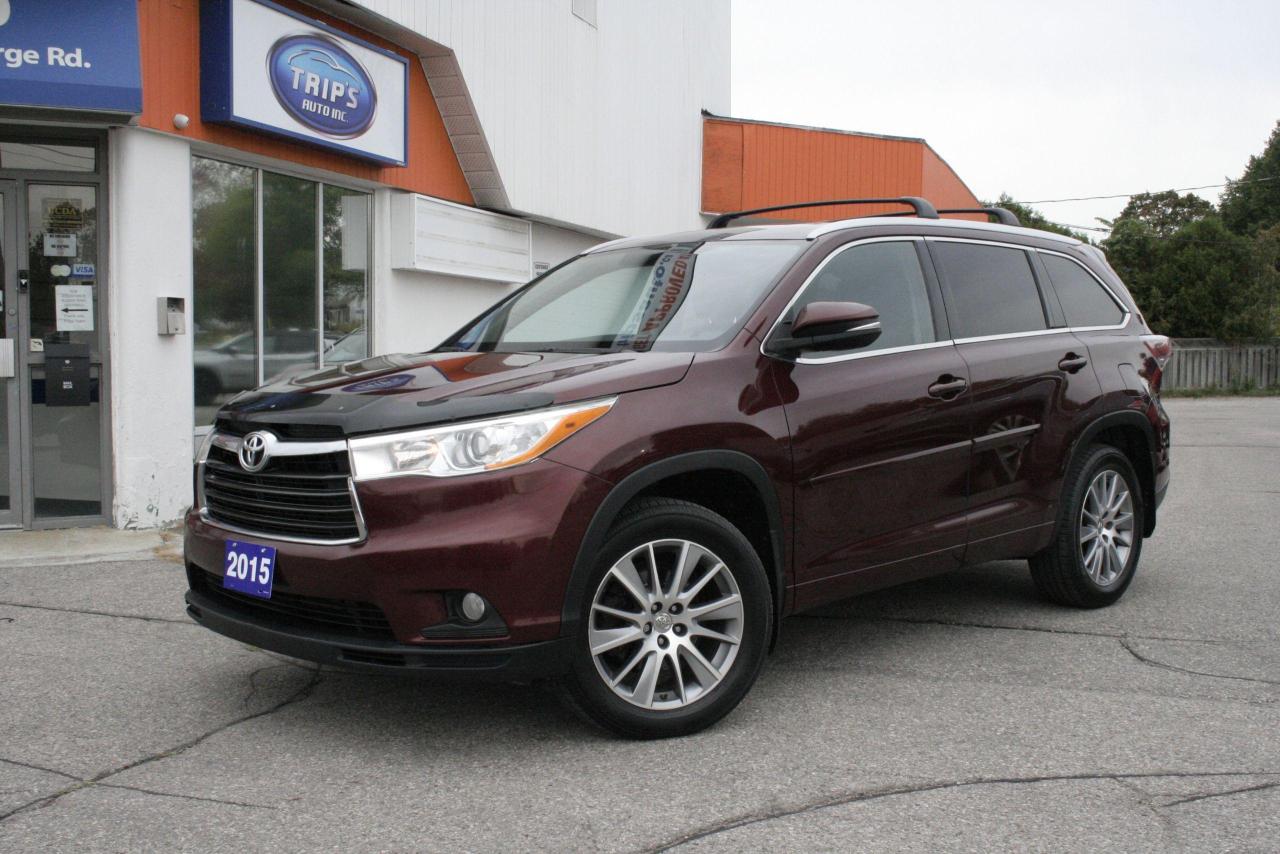 2015 Toyota Highlander AWD 4DR XLE/HIGHLY SOUGHT AFTER IN THIS CONDITION! - Photo #11