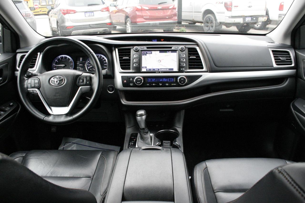 2015 Toyota Highlander AWD 4DR XLE/HIGHLY SOUGHT AFTER IN THIS CONDITION! - Photo #25