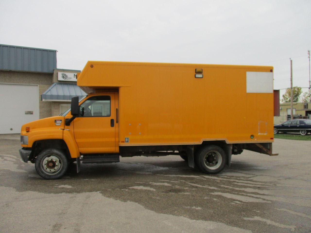 2008 GMC C4500  - Photo #1