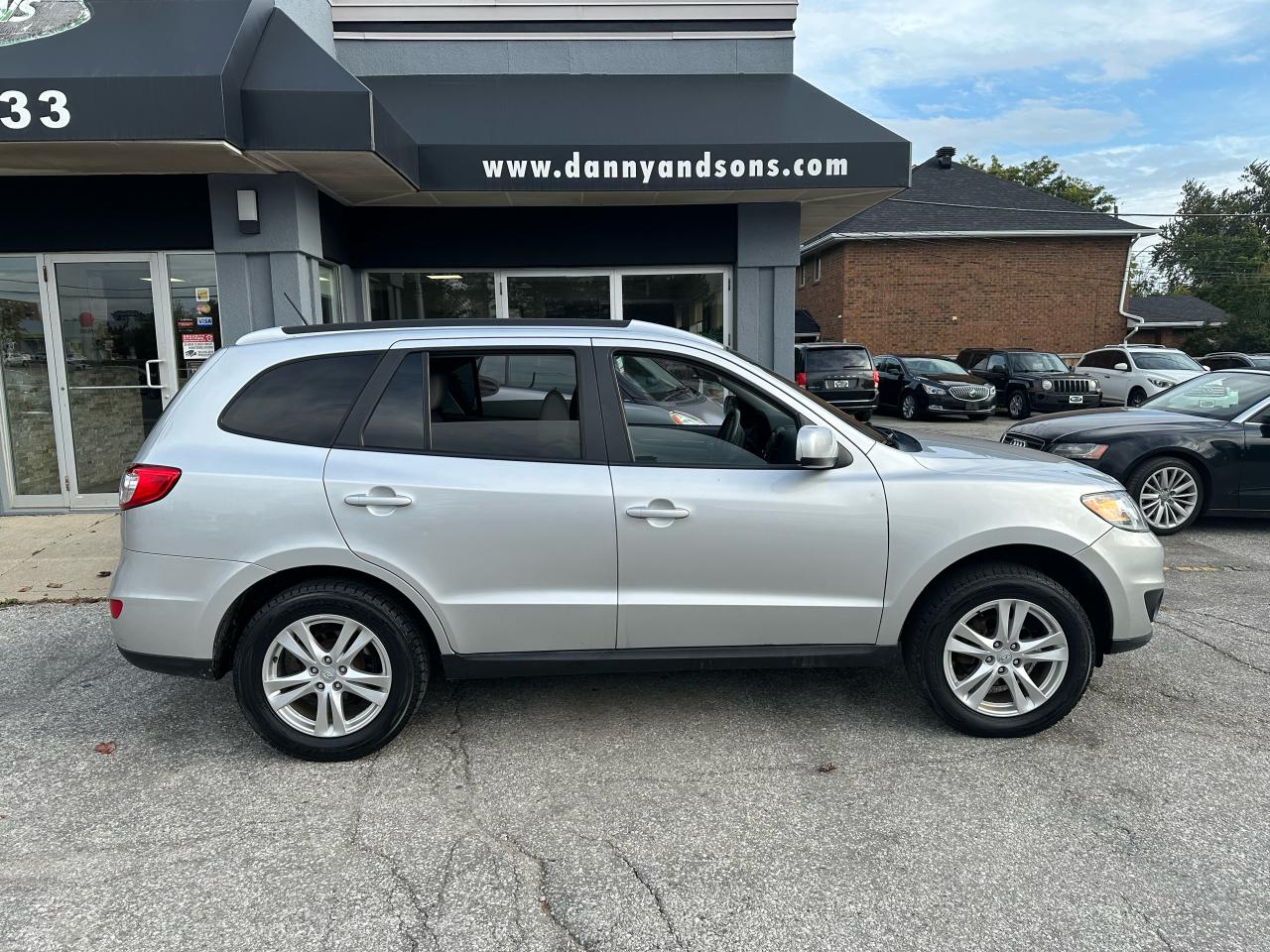 Used 2012 Hyundai Santa Fe GL Premium AS-IS for sale in Mississauga, ON