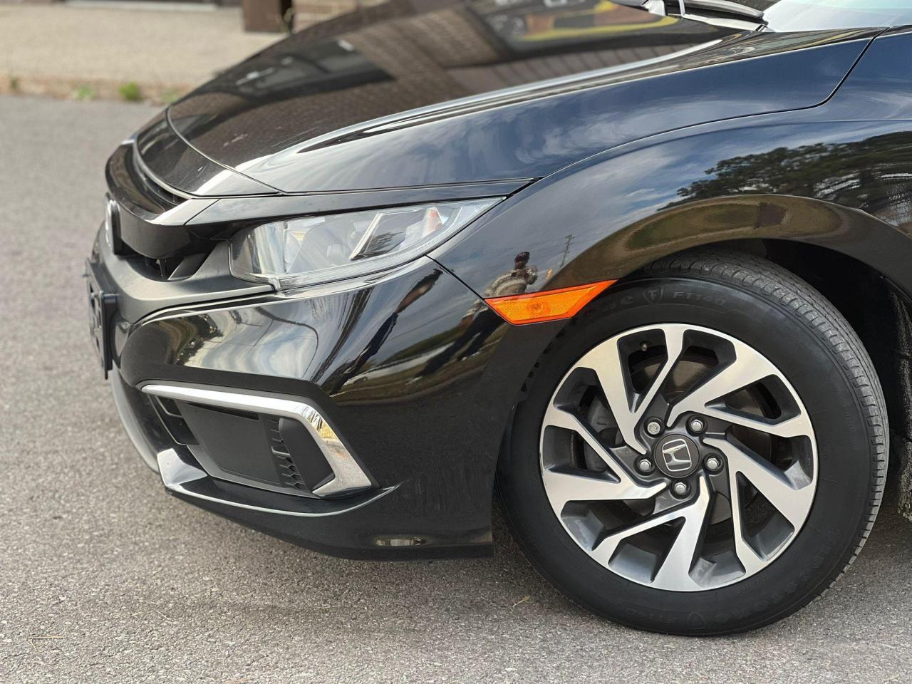 2019 Honda Civic EX Photo2