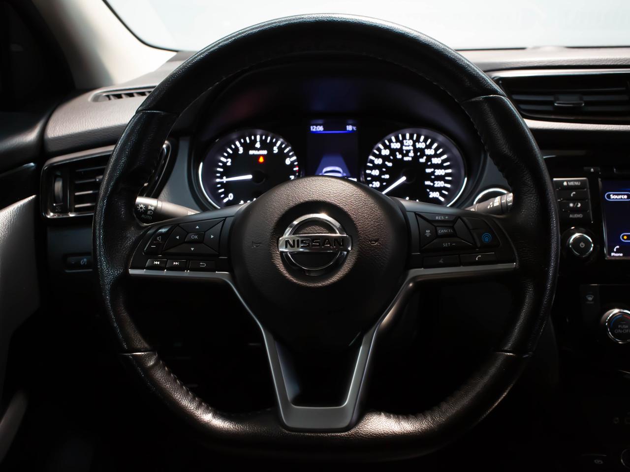 2021 Nissan Qashqai SV | AWD | Sunroof | BSM | Safety Shield | CarPlay