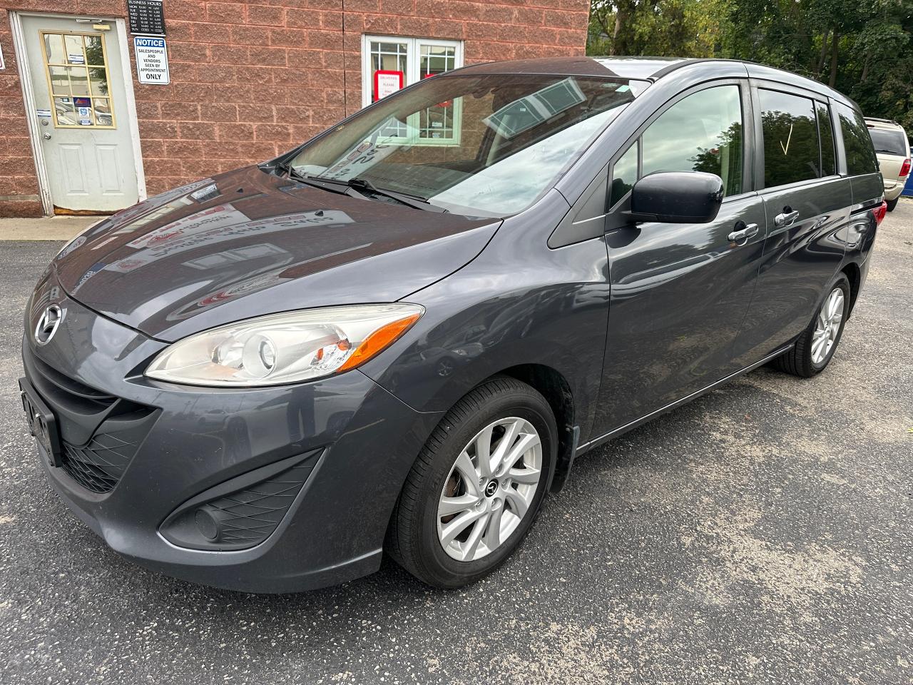 Used 2017 Mazda MAZDA5 GS 2.5L/6 SEATER/ONE OWNER/NO ACCIDENTS/CERTIFIED for sale in Cambridge, ON