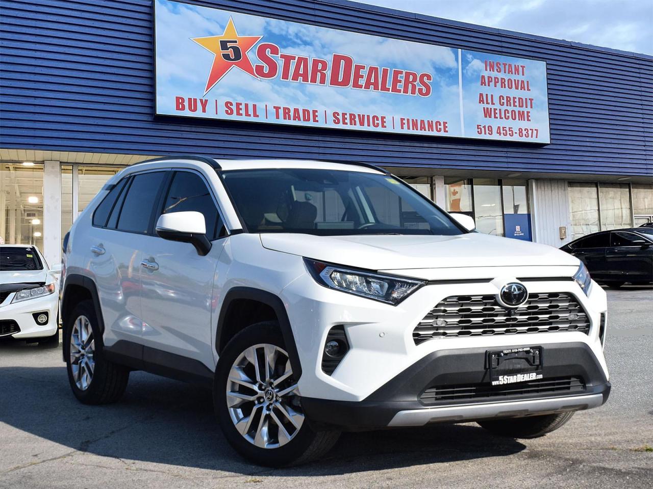 Used 2020 Toyota RAV4 NAV LEATHER SUNROOF LOW KM! WE FINANCE ALL CREDIT for sale in London, ON