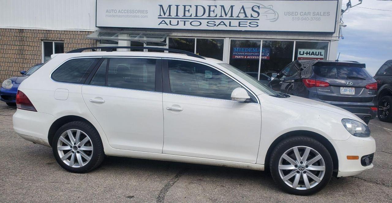 Used 2012 Volkswagen Golf Wagon Comfortline for sale in Mono, ON