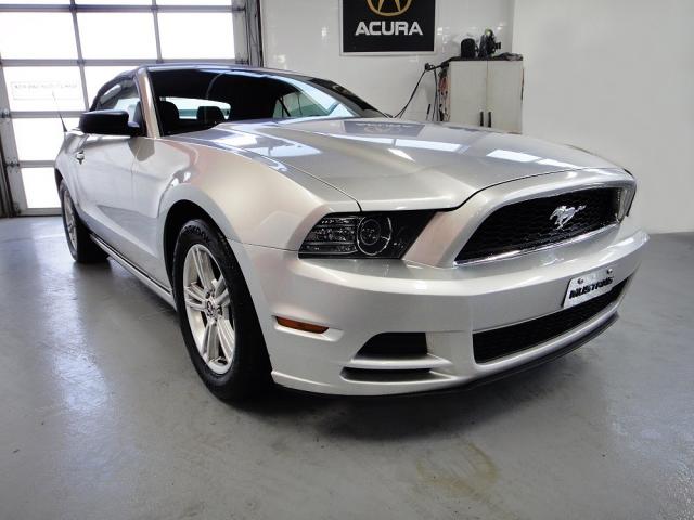 2013 Ford Mustang NEVER SEEN THE WINTER,0 CLAIM,ALL SERVICE RECORDS