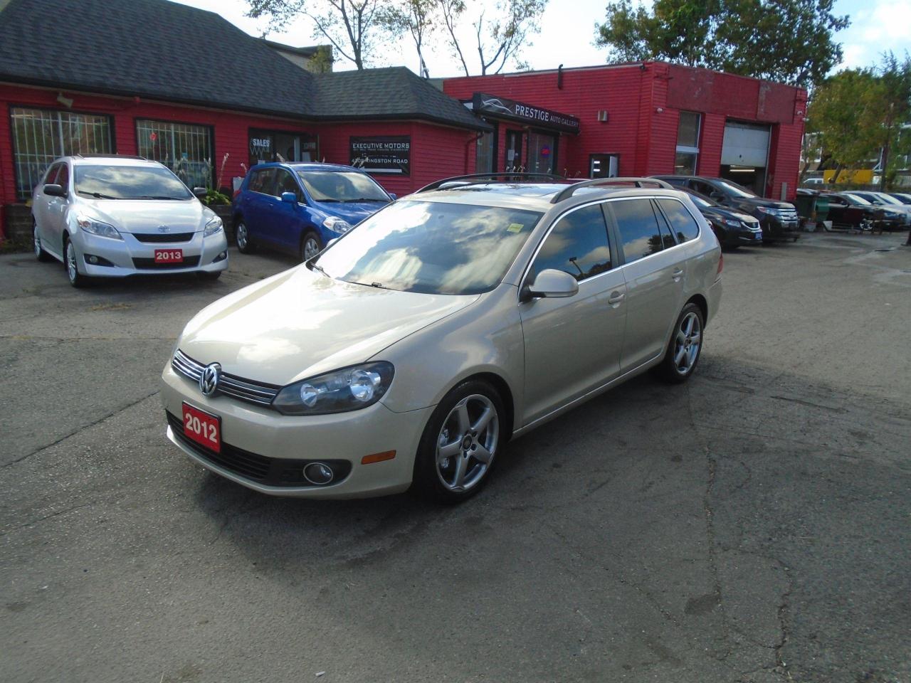 Used 2012 Volkswagen Golf Wagon HIGHLINE/ DIESEL / LEATHER /ROOF / 6SPD / MINT for sale in Scarborough, ON