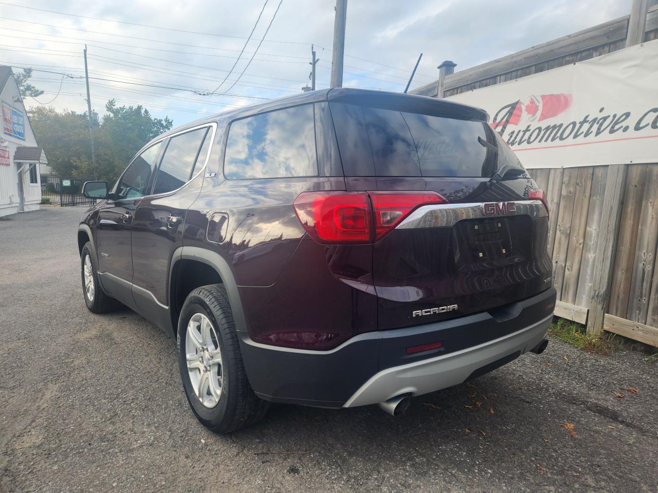 2018 GMC Acadia SLE - Photo #3