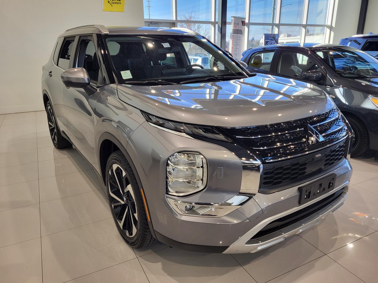 Used 2023 Mitsubishi Outlander LE for sale in Barrie, ON