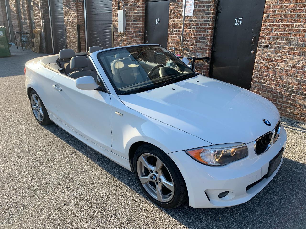 2012 BMW 1 Series 2dr Cabriolet 128i-CONVERTIBLE - Photo #2