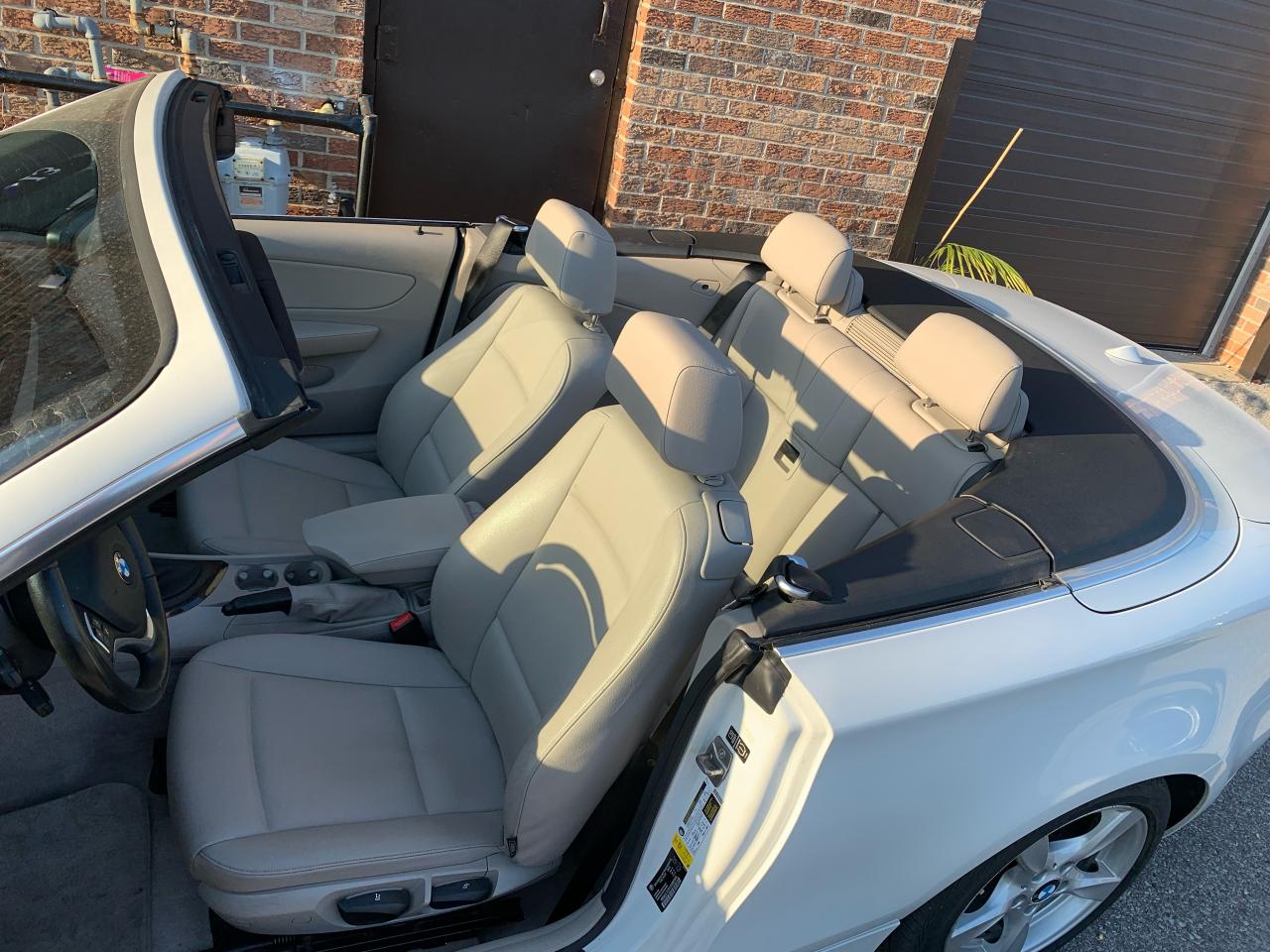 2012 BMW 1 Series 2dr Cabriolet 128i-CONVERTIBLE - Photo #11