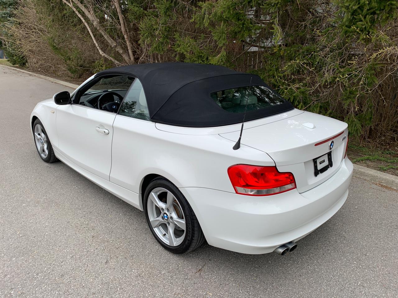 2012 BMW 1 Series 2dr Cabriolet 128i-CONVERTIBLE -1  LOCAL OWNER!! - Photo #16