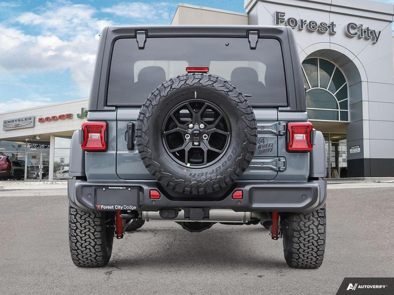 2024 Jeep Wrangler SPORT Photo4