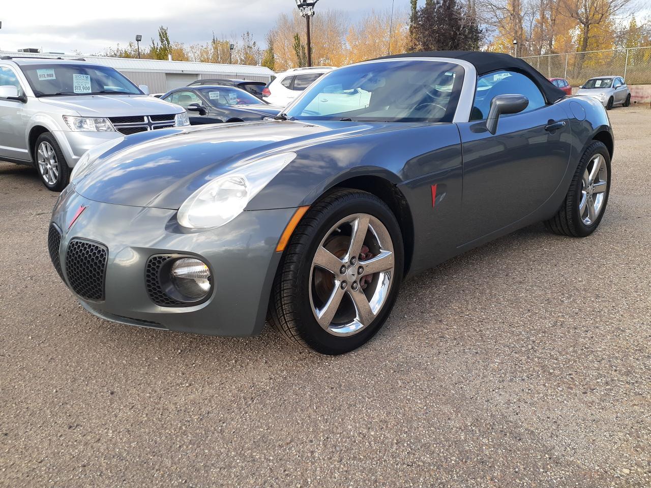 2008 Pontiac Solstice GXP Convertible, Leather - Photo #3