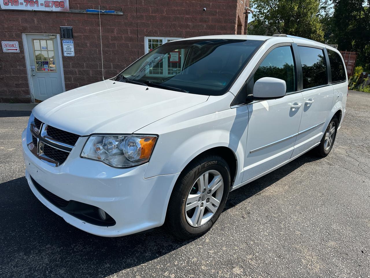 Used 2017 Dodge Grand Caravan CREW PLUS/POWER SLIDING DOORS & TRUNK/REAR CAMERA for sale in Cambridge, ON