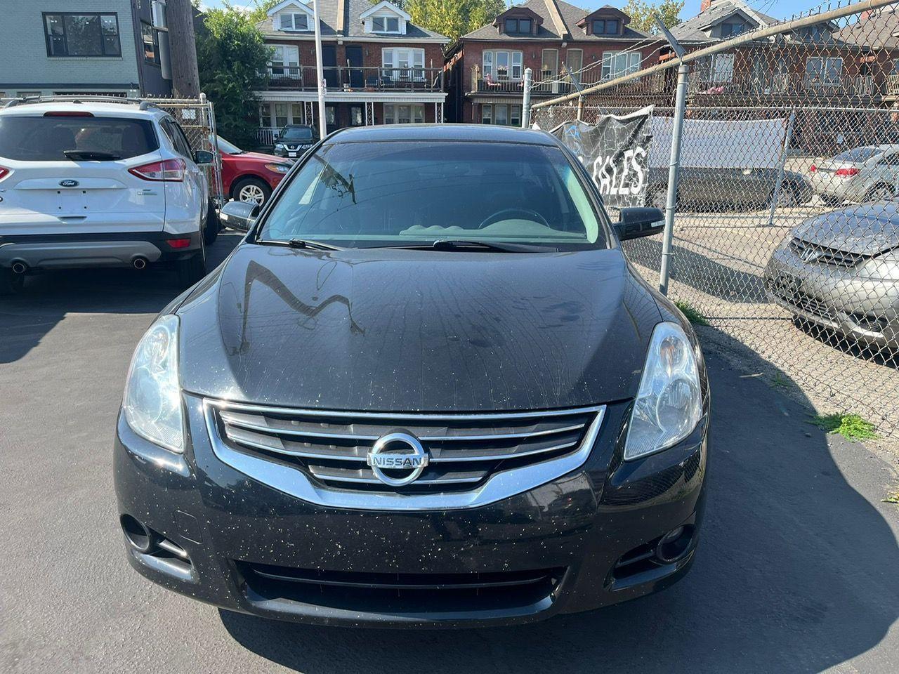 Used 2012 Nissan Altima 3.5 S for sale in Hamilton, ON