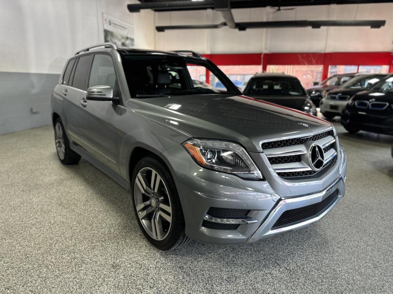 2013 Mercedes-Benz GLK350 4matic PANO ROOF/NAVIGATION/REAR CAMERA/CLEAN CARFAX! Photo2