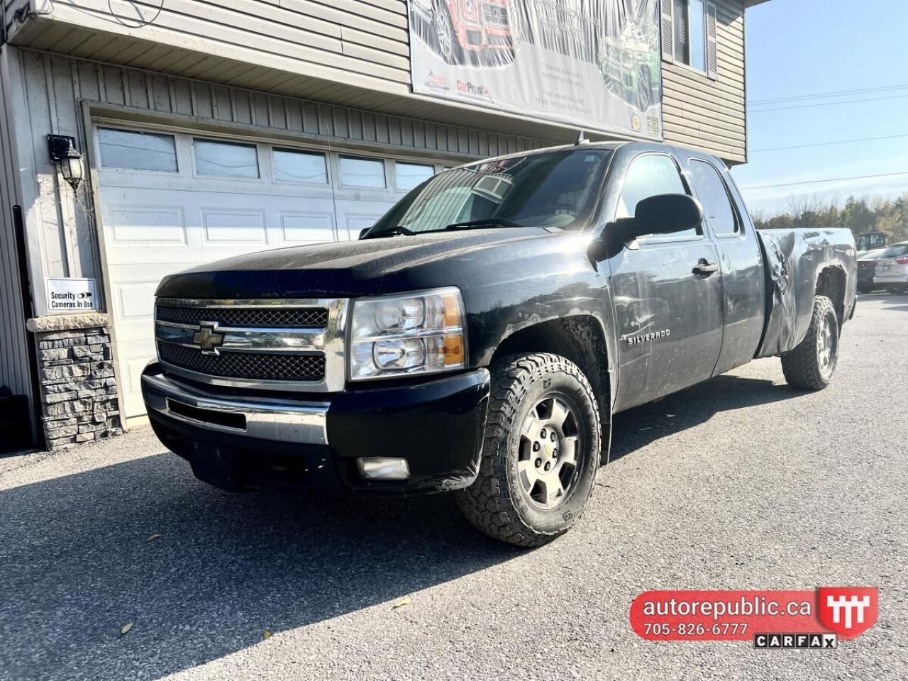 Used 2010 Chevrolet Silverado 1500 LT1 4x4 Long Box ASIS Special Recent Trade In for sale in Orillia, ON