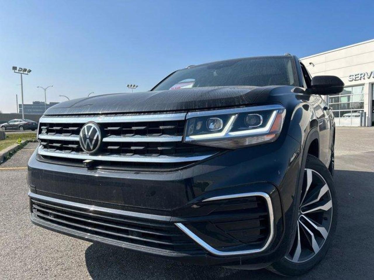 Used 2022 Volkswagen Atlas Cross Sport Execline R-Line, Leather, Pano Roof, Nav, Adaptive Cruise, Tow Pkg (5K-lbs), Cooled Seats & More! for sale in Guelph, ON