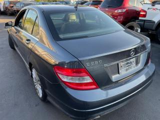 2010 Mercedes-Benz C-Class C250 4MATIC *AWD, SUNROOF, HEATED LEATHER SEATS* - Photo #7