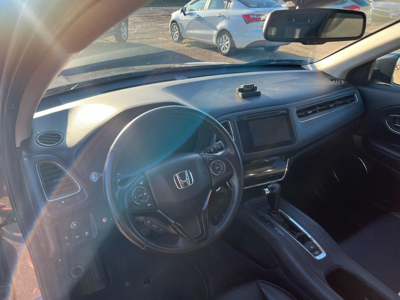 2018 Honda HR-V EX-L Navi AWD, Leather, Sun Roof, Lane Assist + - Photo #18