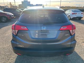 2018 Honda HR-V EX-L Navi AWD, Leather, Sun Roof, Lane Assist + - Photo #5