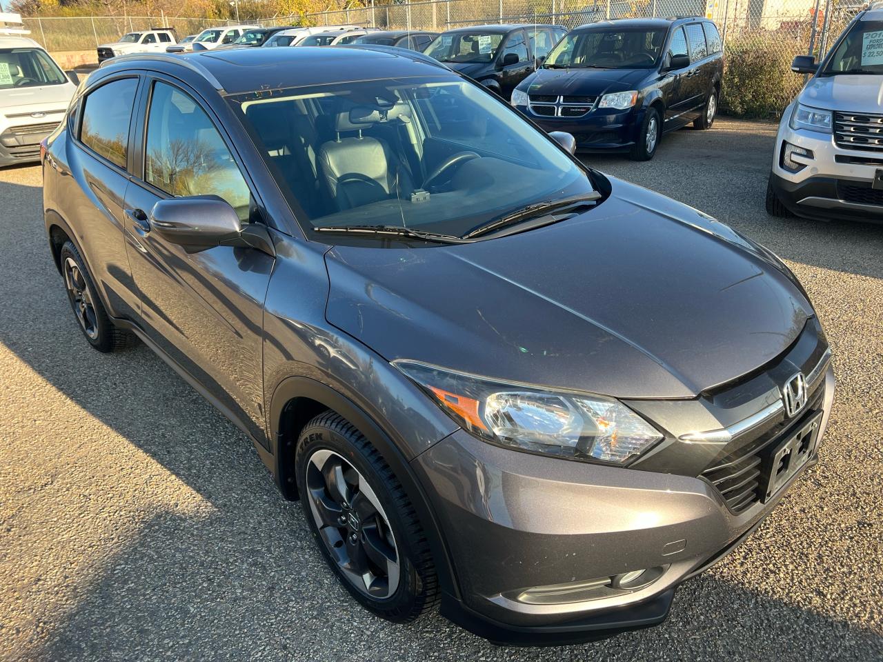 2018 Honda HR-V EX-L Navi AWD, Leather, Sun Roof, Lane Assist + - Photo #11