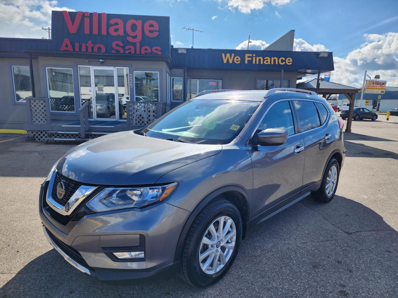 Used 2019 Nissan Rogue SV power drivers seat, heated seats, backup camera, remote start for sale in Saskatoon, SK