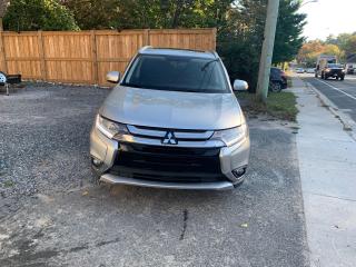 2018 Mitsubishi Outlander SE AWC 7 PASSENGER WITH SUNROOF - Photo #2