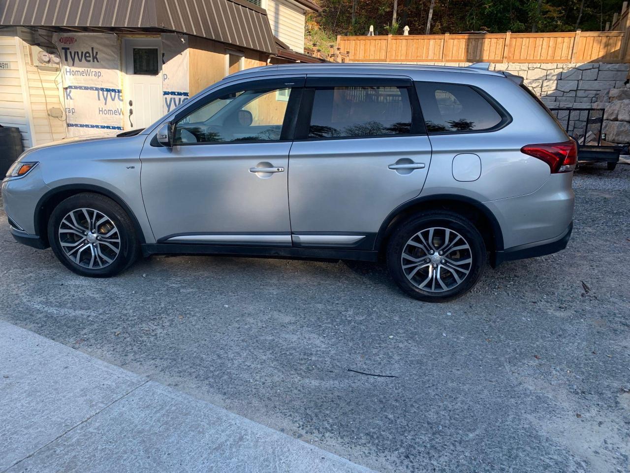 2018 Mitsubishi Outlander SE AWC 7 PASSENGER WITH SUNROOF - Photo #7