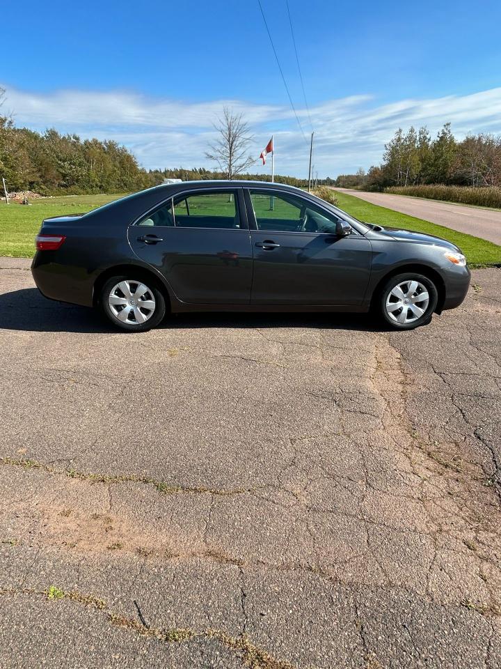2007 Toyota Camry LE - Photo #2