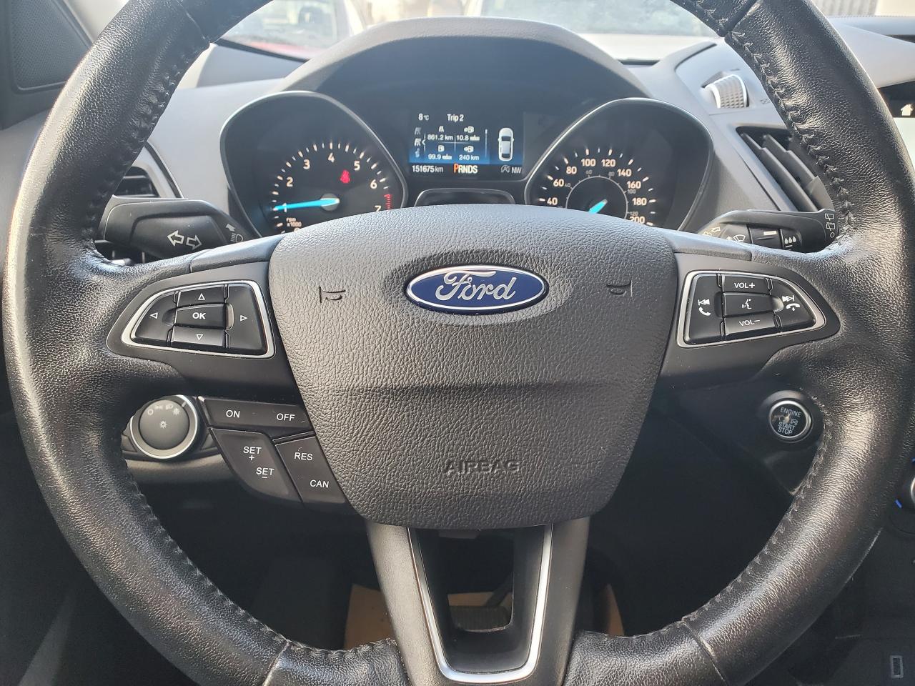 2018 Ford Escape TITANIUM 4WD ** NEW TIRES ** CERTIFIED ** - Photo #13