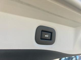 2017 Nissan Rogue AWD SV PANO NAV Heated Seats & Steering Bu Cam - Photo #8