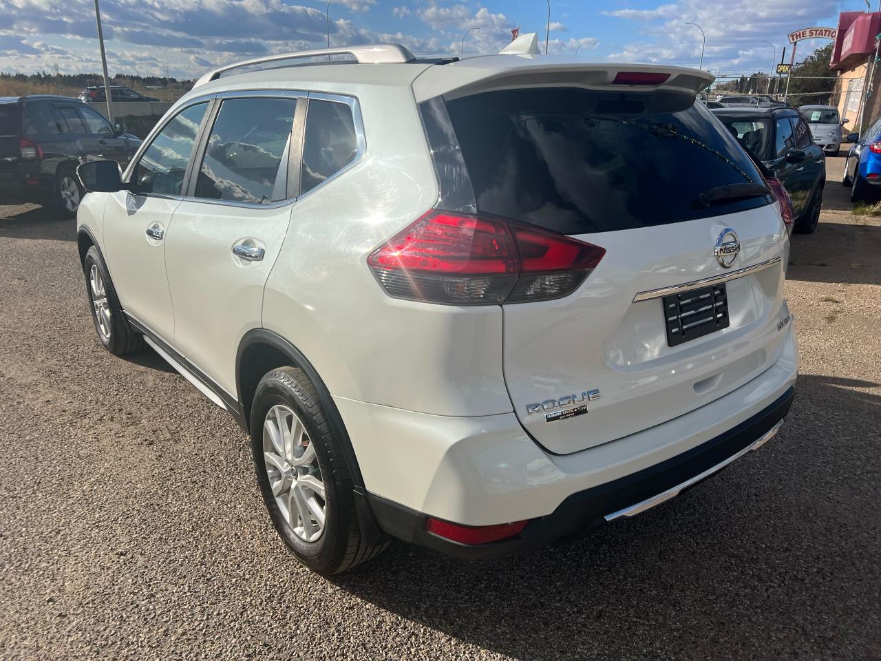 2017 Nissan Rogue AWD SV PANO NAV Heated Seats & Steering Bu Cam - Photo #5